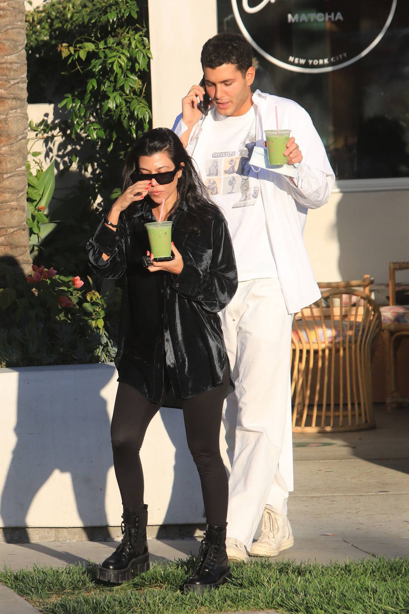 Kourtney Kardashian - running errands in Los Angeles-02 | GotCeleb