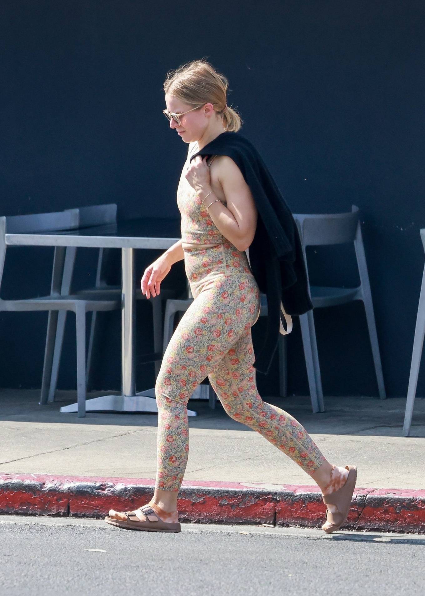 Index of /wp-content/uploads/photos/kristen-bell/seen-after-a-workout ...