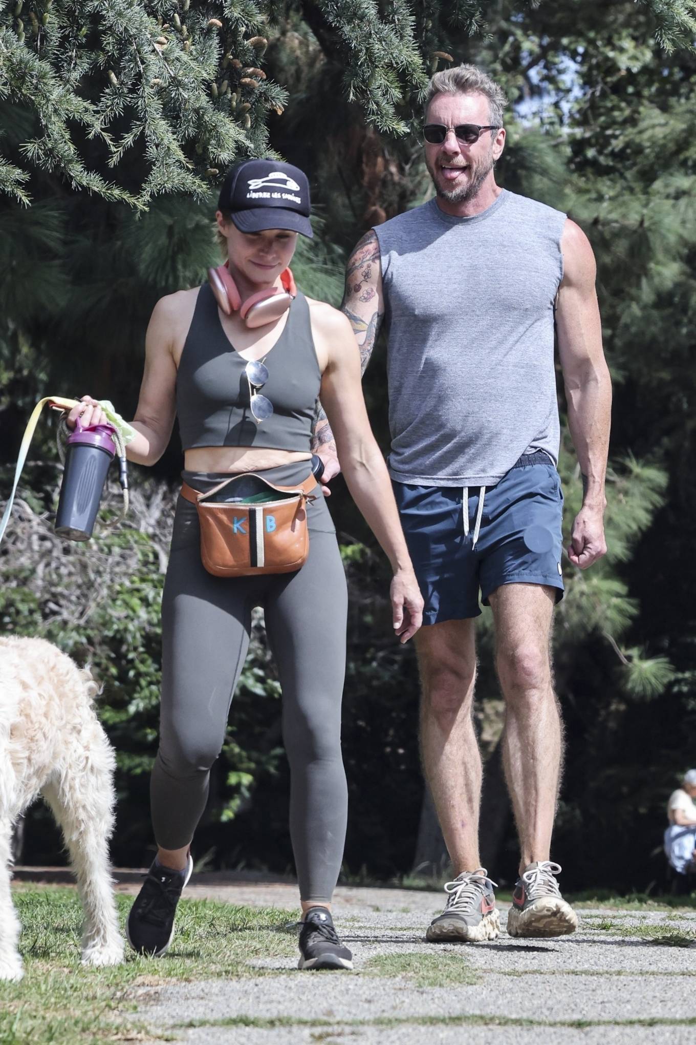 Kristen Bell 2023 : Kristen Bell – Seen with the dog in Los Feliz-03