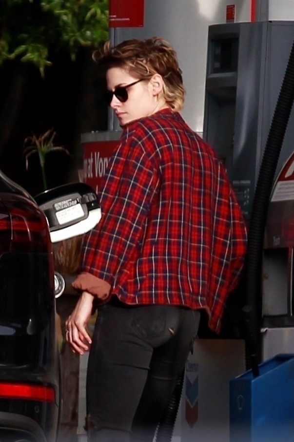 Kristen Stewart in Casual out in LA -07 | GotCeleb
