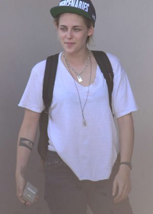 Kristen Stewart - Leaves Ridley Scotts Production Company in West Hollywood