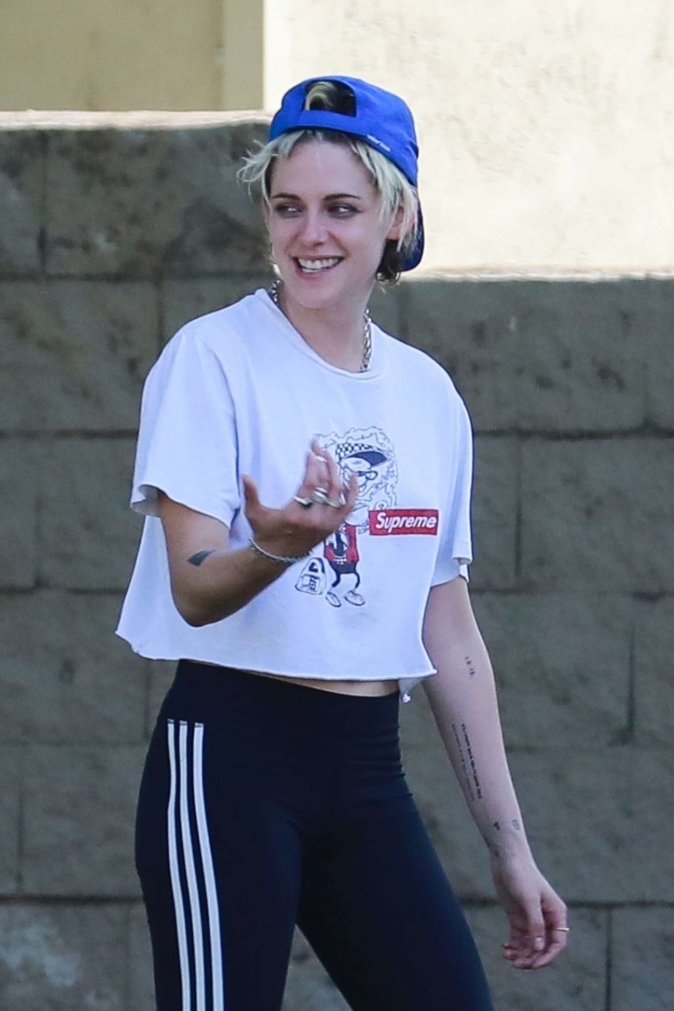 Kristen Stewart â€“ Plays Softball in Los Angeles