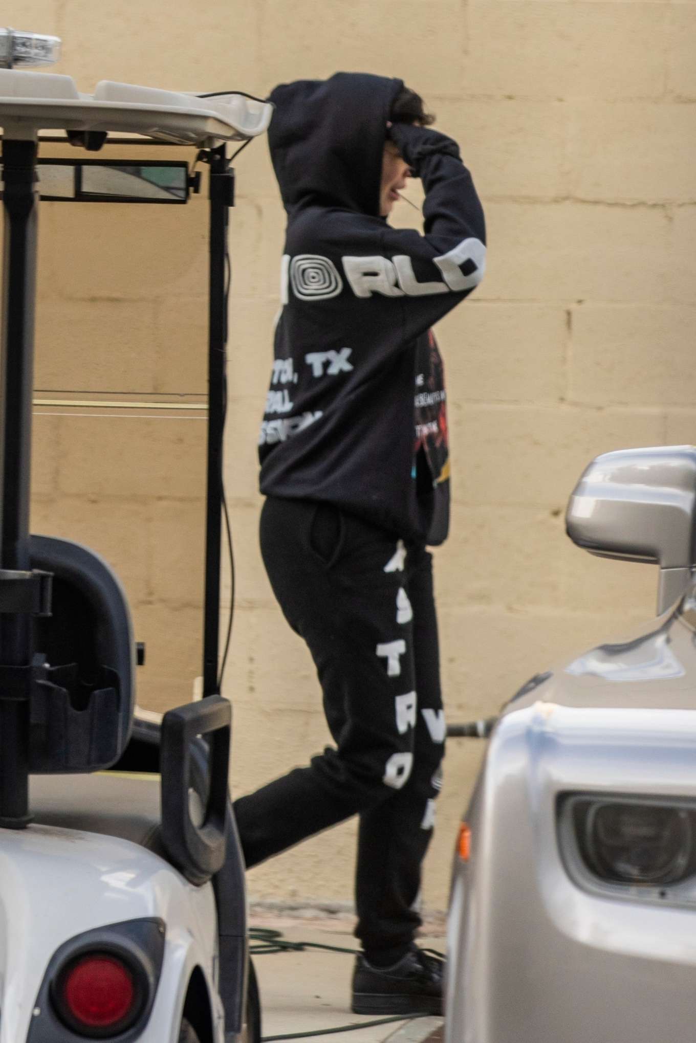 kylie jenner sweatsuit