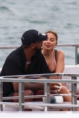 Larsa Pippen - With Marcus Jordan seen while boating around the Miami bay