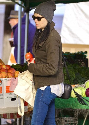 Laura Prepon in Jeans Shopping at Farmers Market in Venice