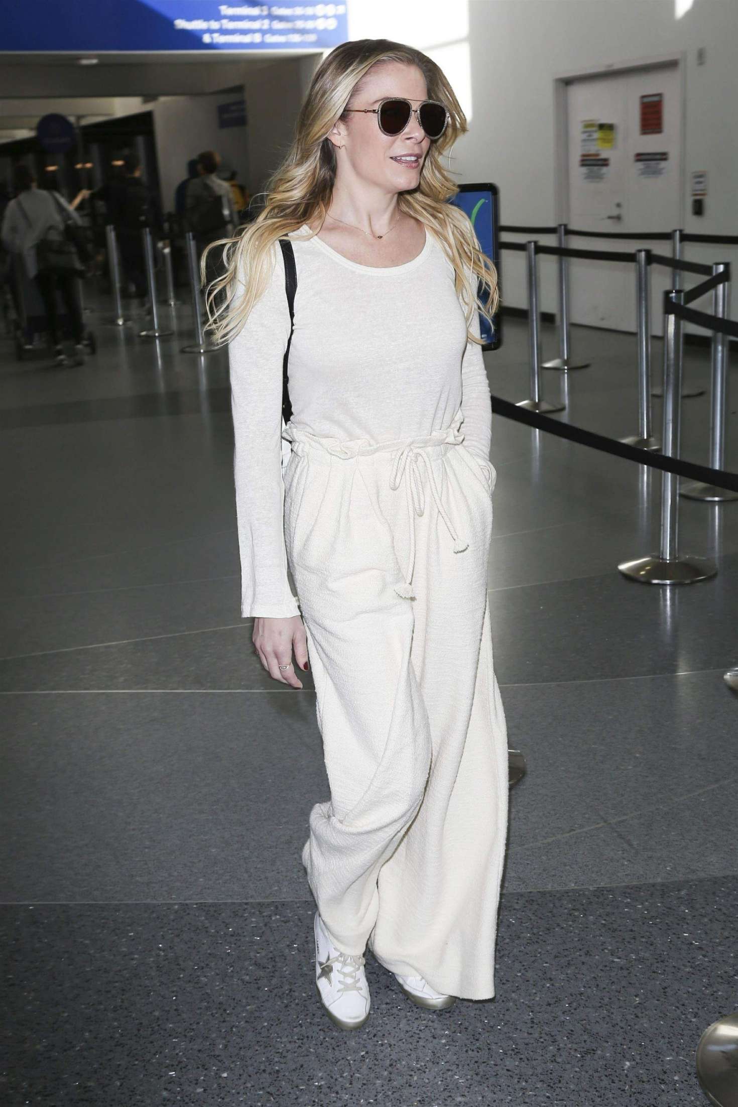 LeAnn Rimes at LAX International Airport -02 | GotCeleb