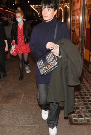 Lily Allen - Out in London’s west end lighting up a cigarette