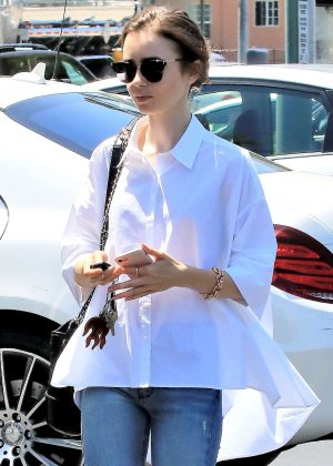 Lily Collins - Out for lunch in Los Angeles