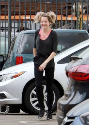 Lindsey Stirling - Arrives the dance studio in LA
