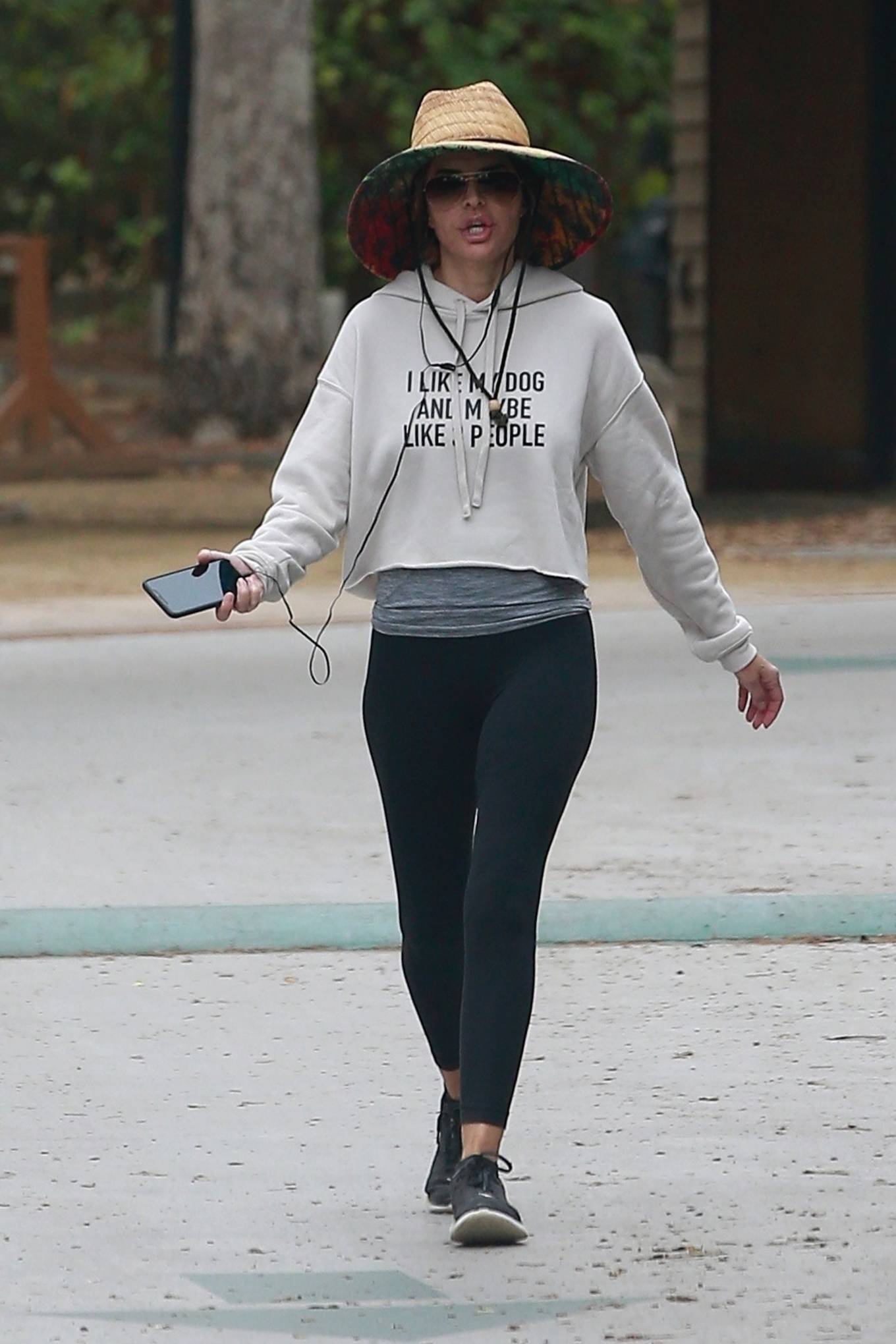 Lisa Rinna - In black yoga pants hike in Los Angeles-06 | GotCeleb