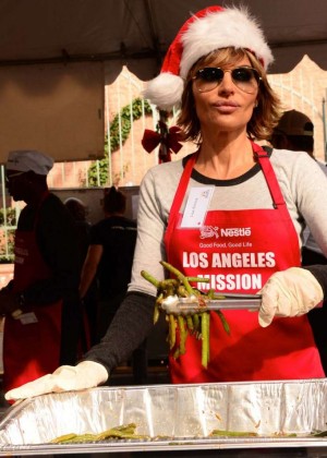 Lisa Rinna - Los Angeles Mission Christmas Dinner