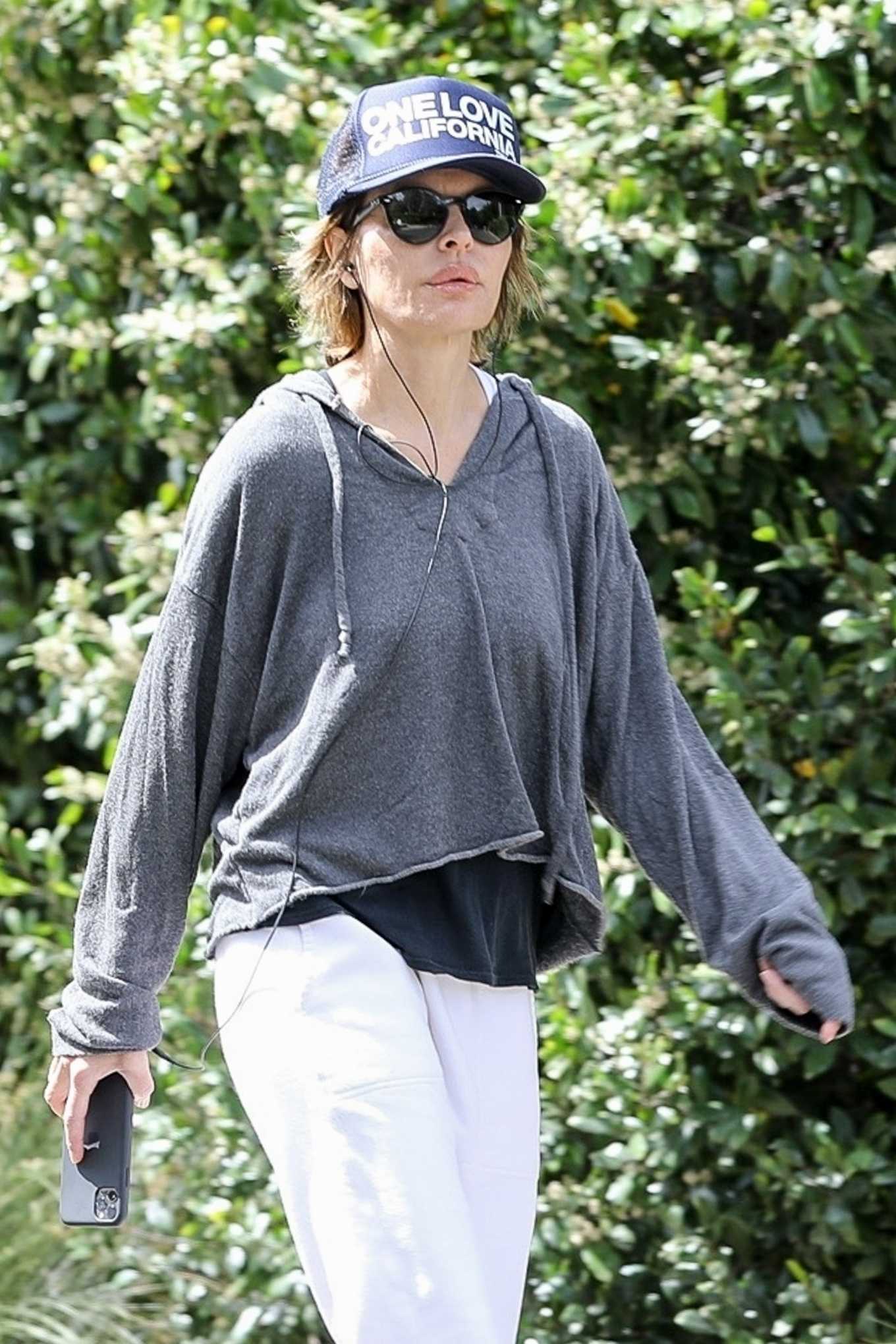 Lisa Rinna - Out for hike in Los Angeles-02 | GotCeleb