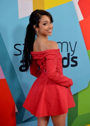 Liza Koshy – Streamy Awards Photocall 2017 in Beverly Hills