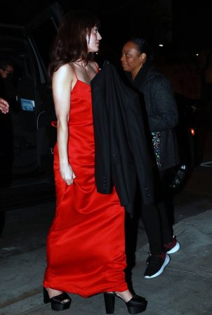Lizzy Caplan - Arriving at Paramount's after-party in West Hollywood