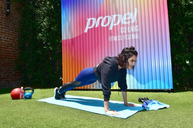 Index of /wp-content/uploads/photos/lucy-hale/trains-for-the-propel-co