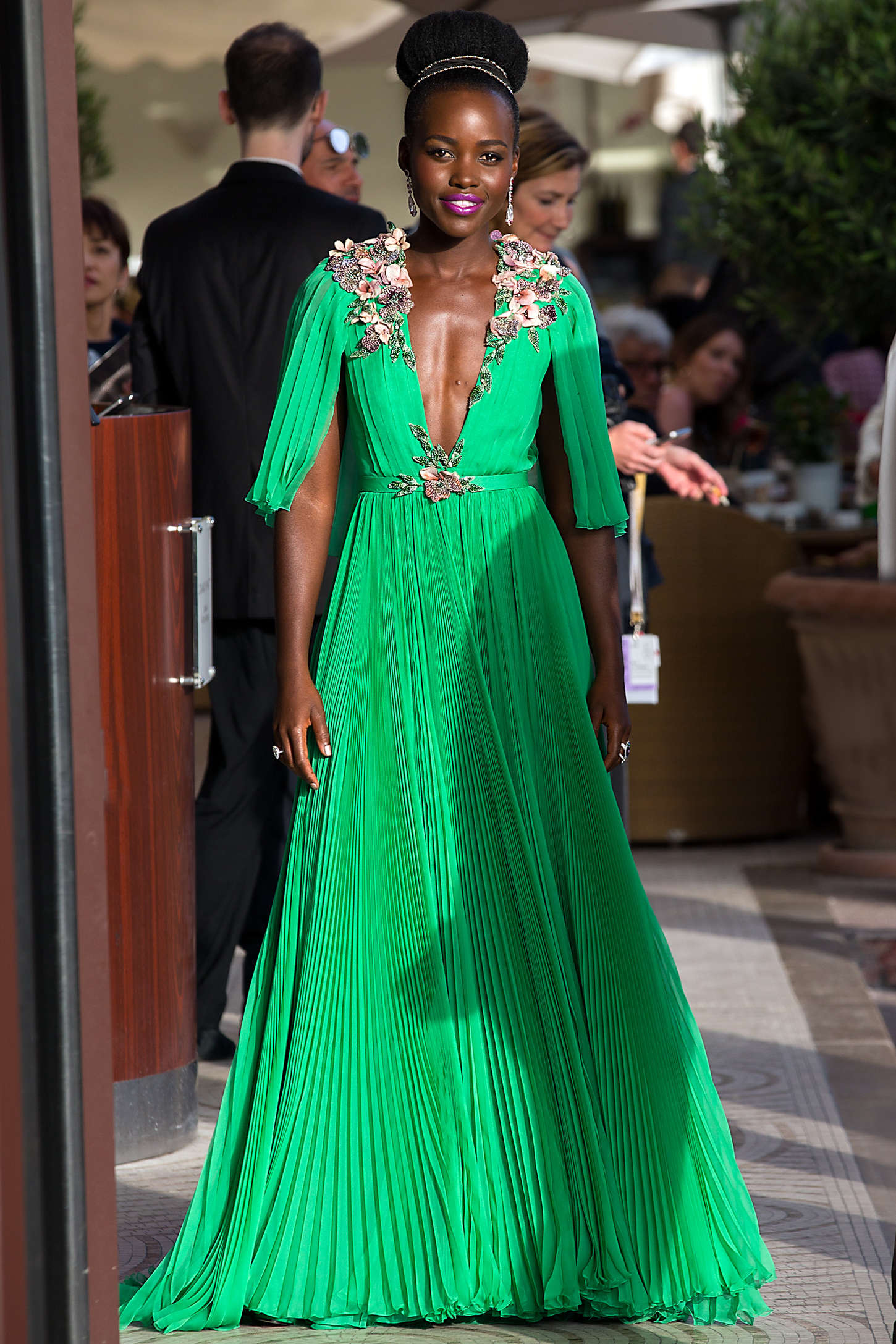 Lupita Nyongo 2015 : Lupita Nyongo in Green Dress -04