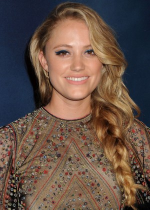 Maika Monroe - 'The 5th Wave' Premiere in Los Angeles