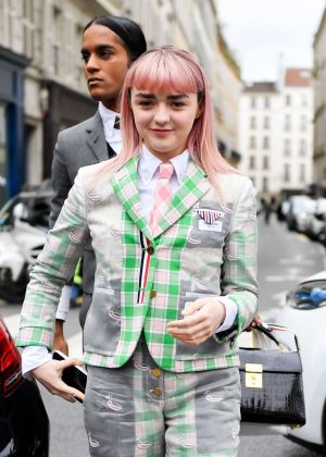 Maisie Williams - Arrives at the Thom Browne Show in Paris