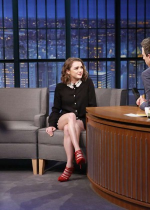 Maisie Williams Leggy on Late Night with Seth Meyers -07 | GotCeleb