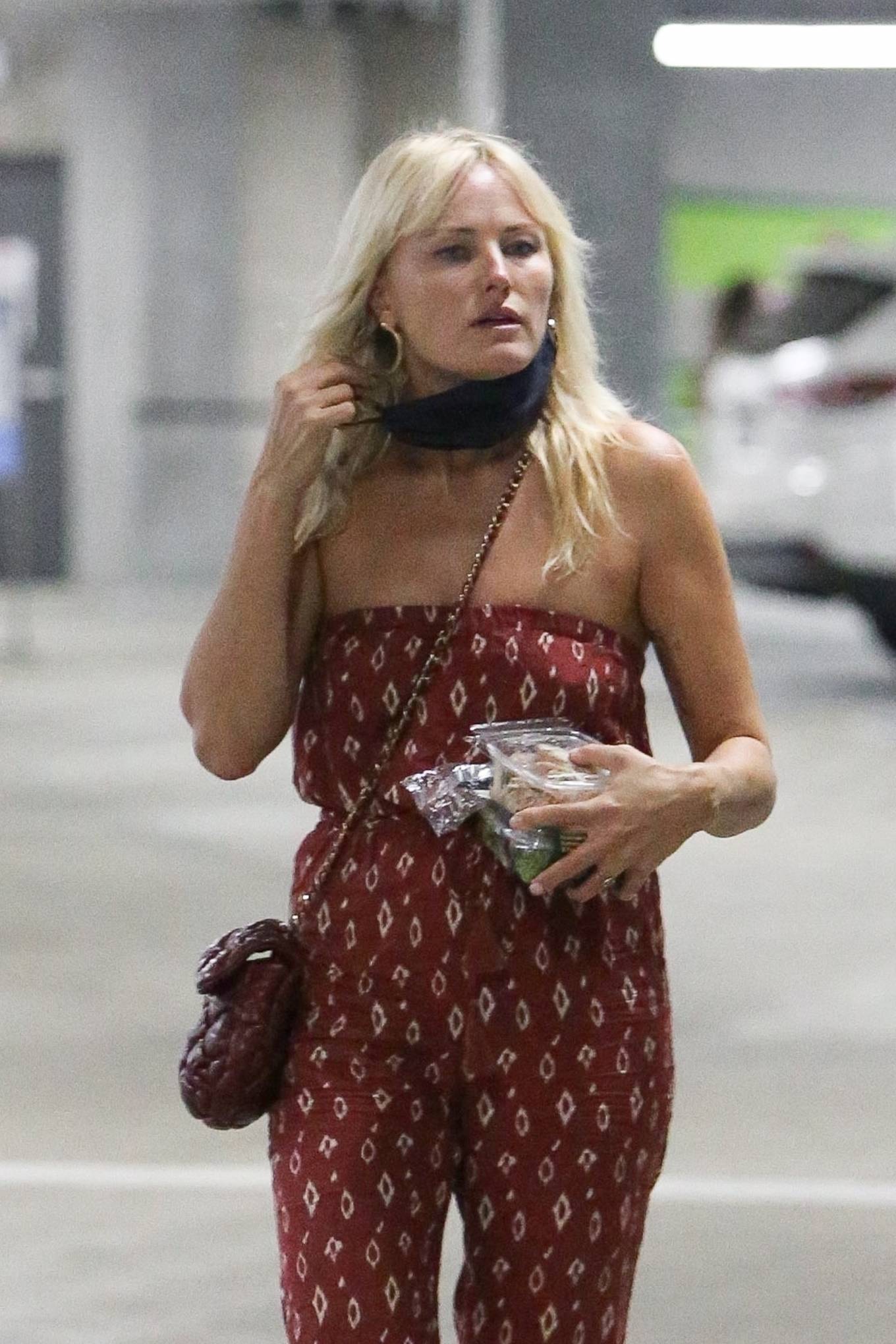 Malin Akerman – Goes grocery shopping in Los Angeles | GotCeleb