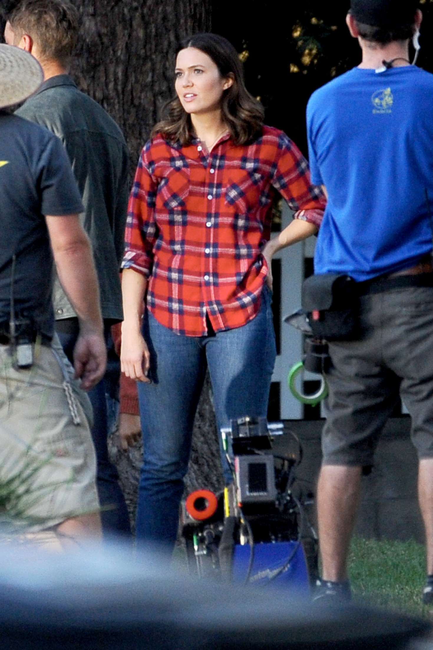 Mandy Moore: Filming a football scene for This Is Us -03 | GotCeleb