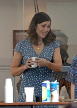 Mandy Moore on the set of 'This is Us' in Los Angeles