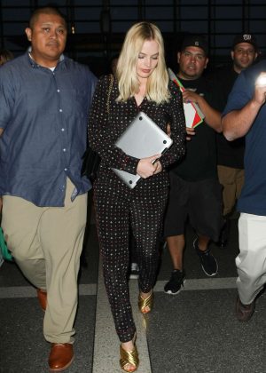 Margot Robbie Arrives at LAX Airport in Los Angeles