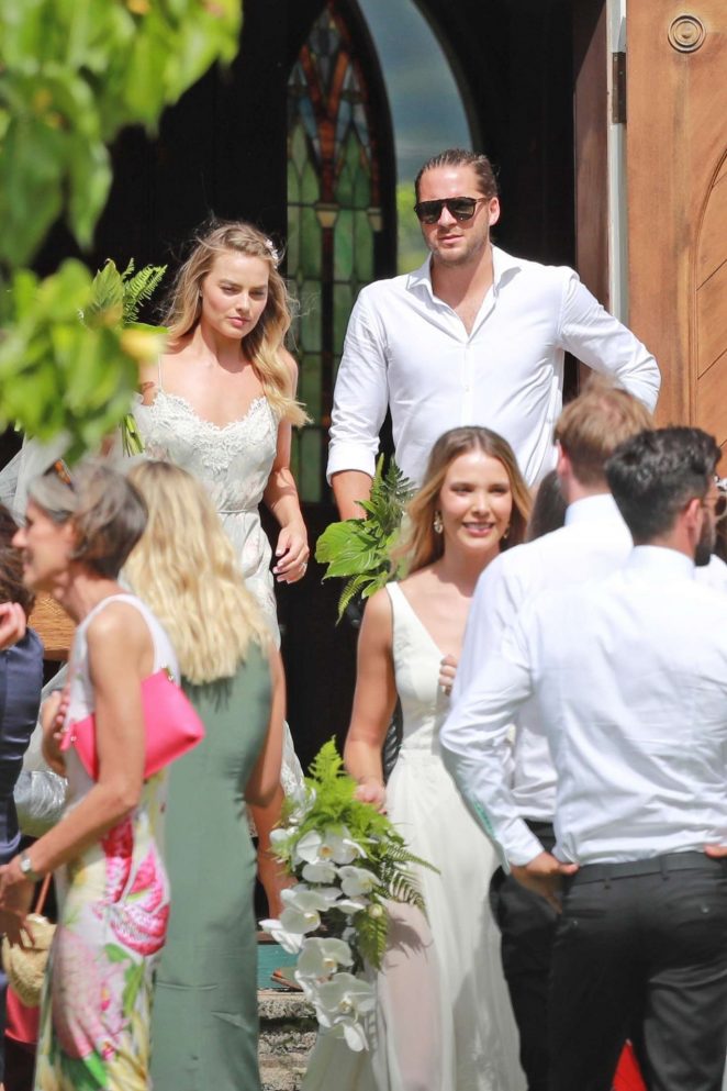 Margot Robbie at friends wedding in Kauai -40 | GotCeleb