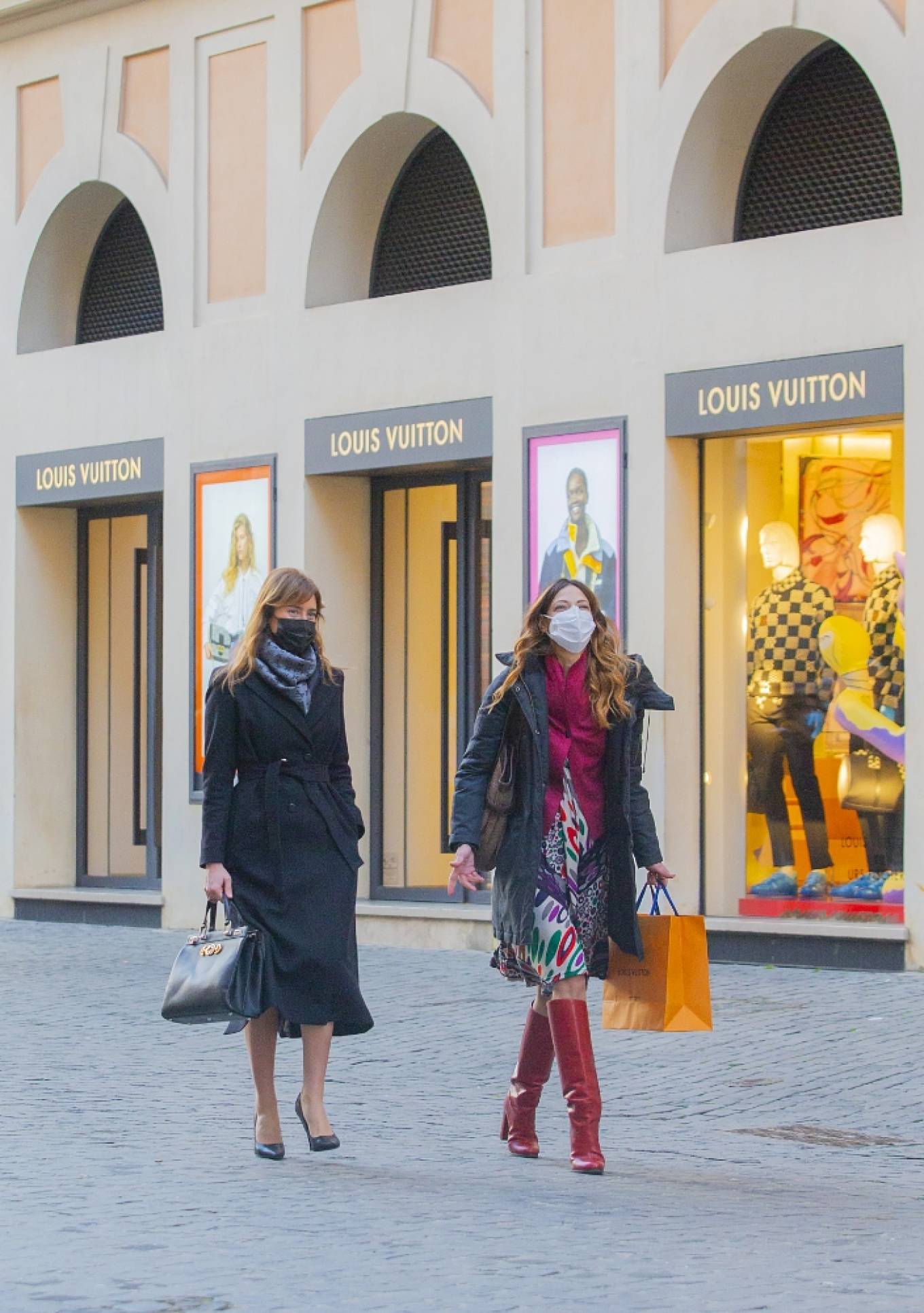 Maria Elena Boschi – Shopping at Louis Vuitton in Rome | GotCeleb