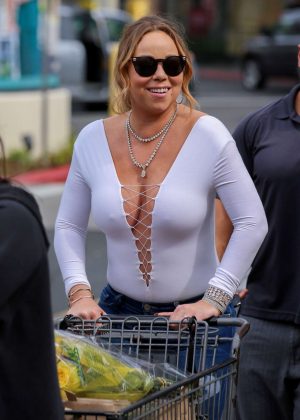 Mariah Carey - Shopping on Thanksgiving day in Hawaii