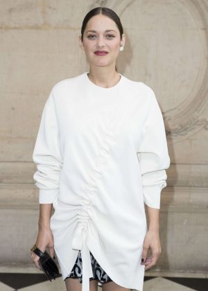 Marion Cotillard - Christian Dior Show SS 2017 in Paris