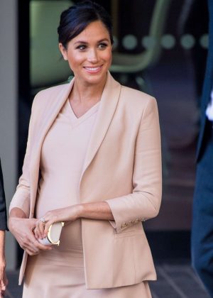 Meghan Markle - Outside the National Theatre in London