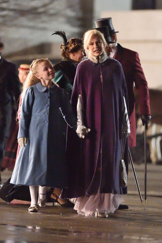 Michelle Williams Filming The Greatest Showman -03 | GotCeleb