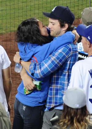 Mila Kunis and Ashton Kutcher Kissing at Dodgers Stadium in LA