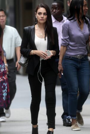 Mila Kunis - Filming The Luckiest Girl Alive in New York