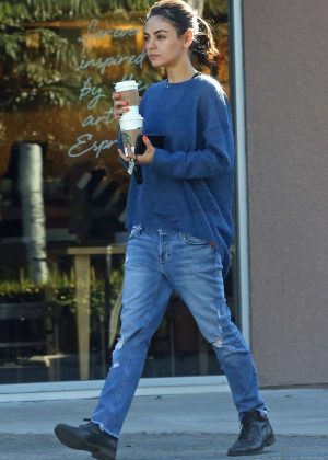 Mila Kunis - Grabs a couple of coffees in LA