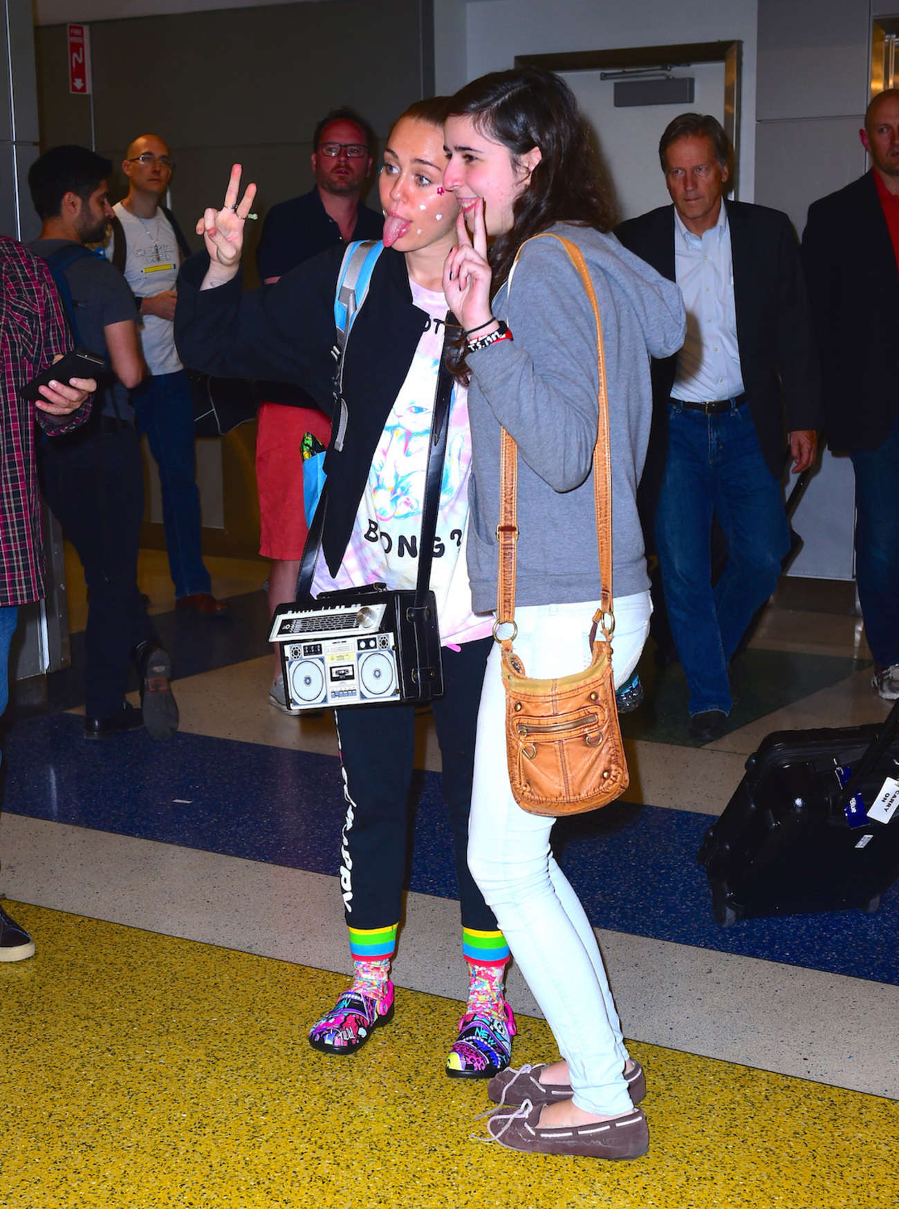 Miley Cyrus 2015 : Miley Cyrus: Arriving at JFK Airport -01