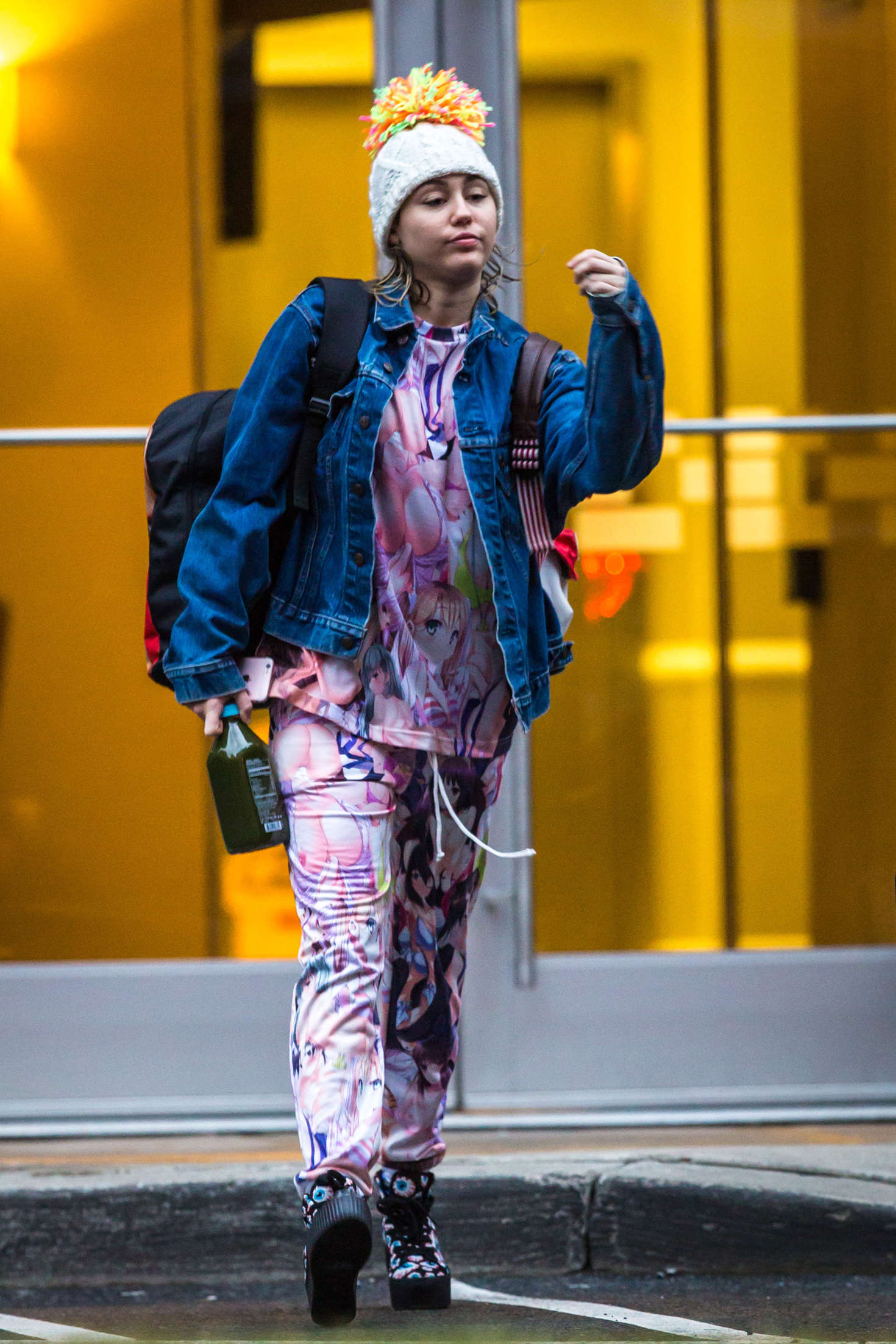Miley Cyrus 2016 : Miley Cyrus out and about in New York -02