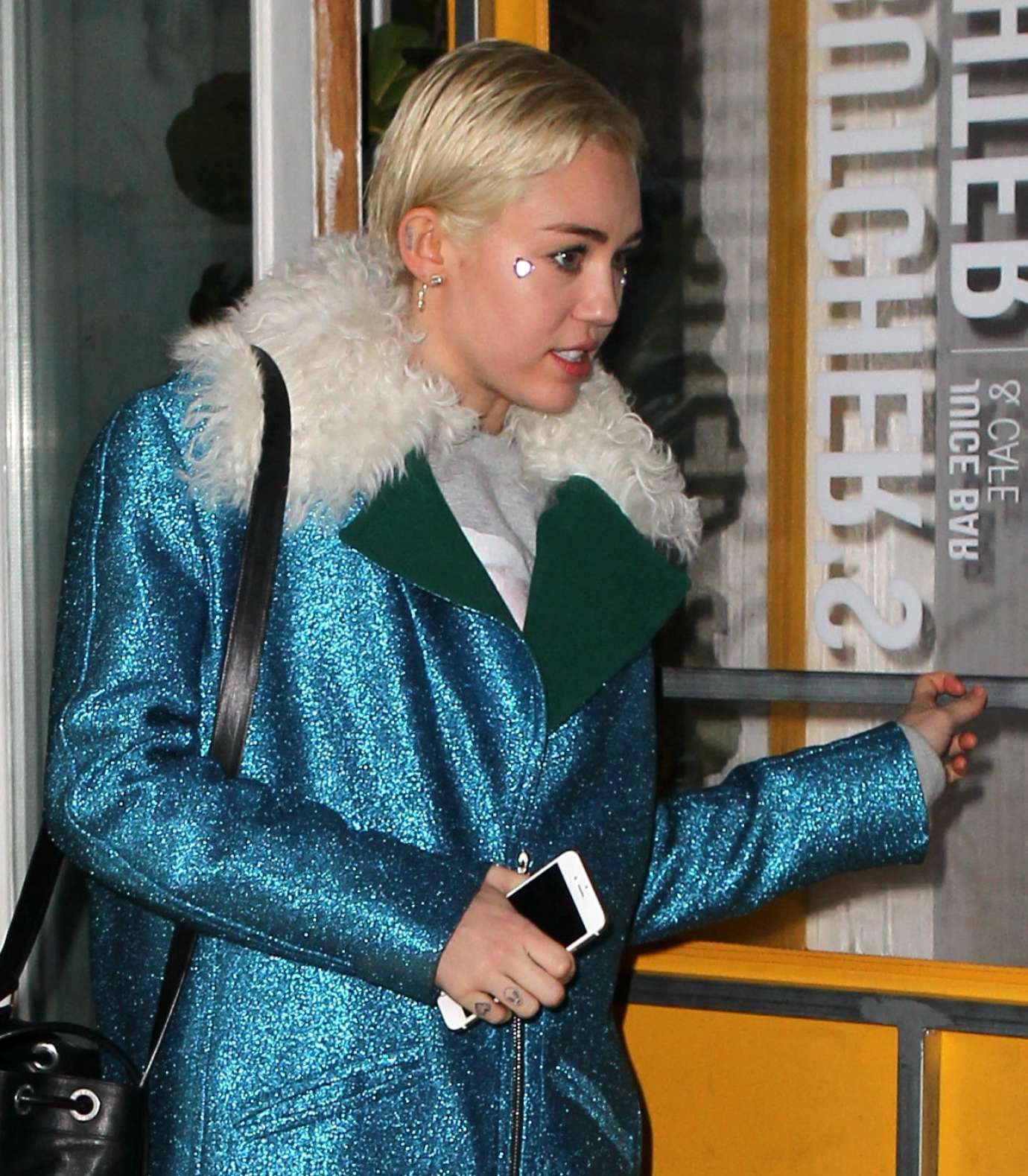 Miley Cyrus 2015 : Miley Cyrus: Out and about in NYC-02