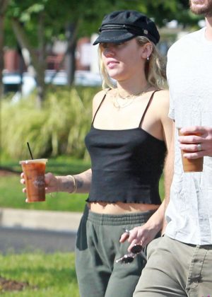 Miley Cyrus - Out in Nashville