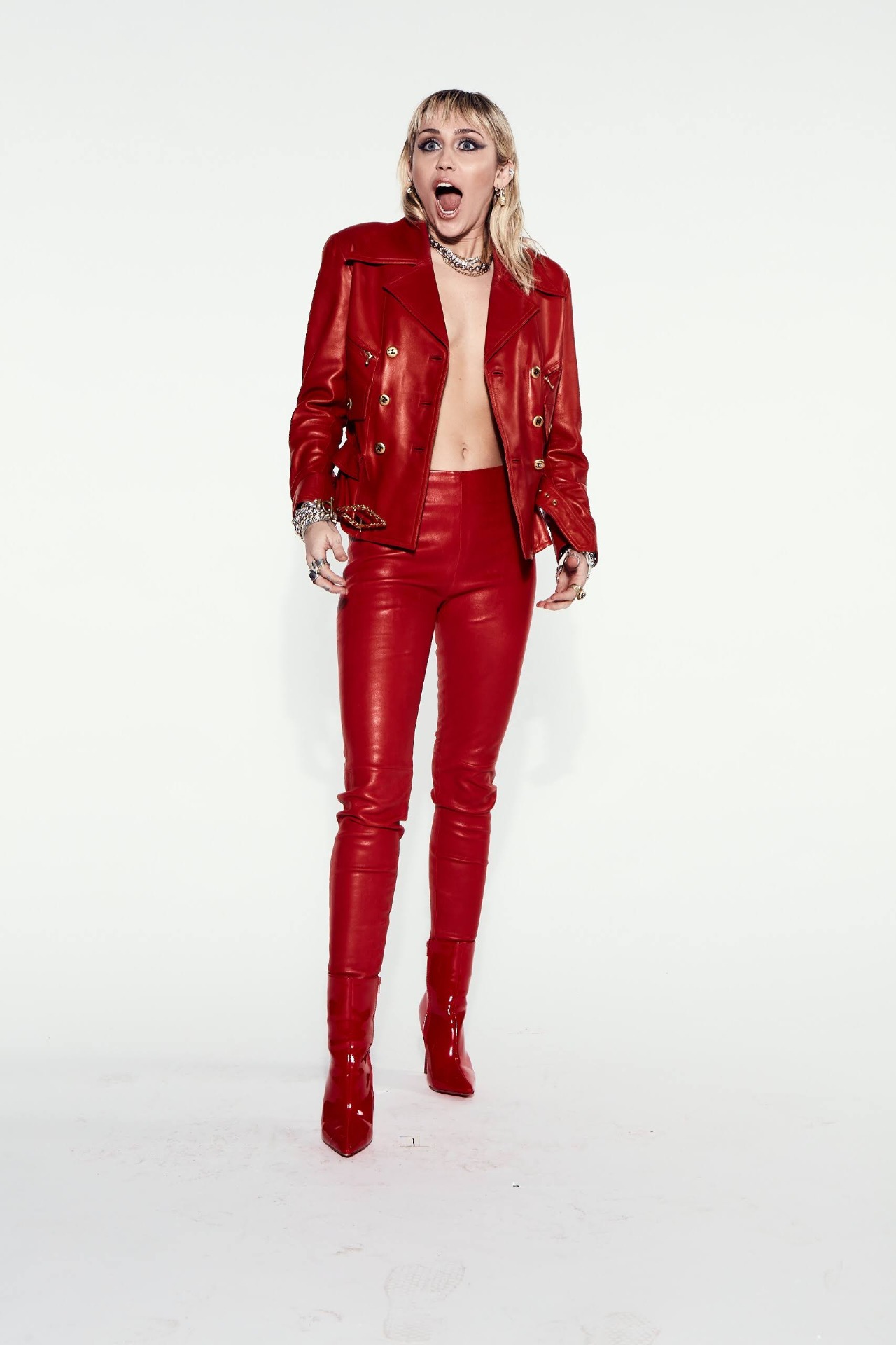 Miley Cyrus 2020 : Miley Cyrus – She is Here Photoshoot-08