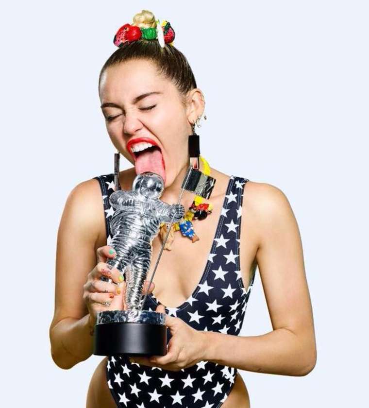 Miley Cyrus 2015 : Miley Cyrus: VMA 2015 Photoshoot -02