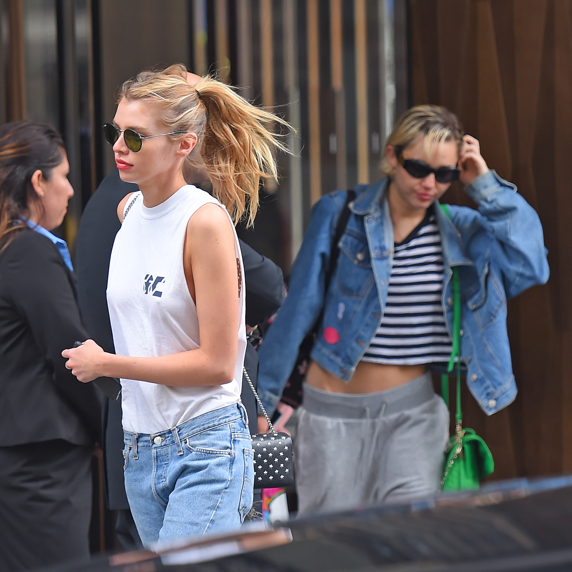 Miley Cyrus 2015 : Miley Cyrus with Stella Maxwell -01