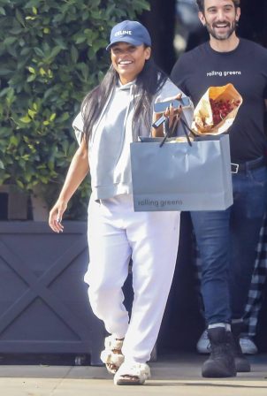 Nia Long - Shopping candids for Christmas ornaments in Los Angeles