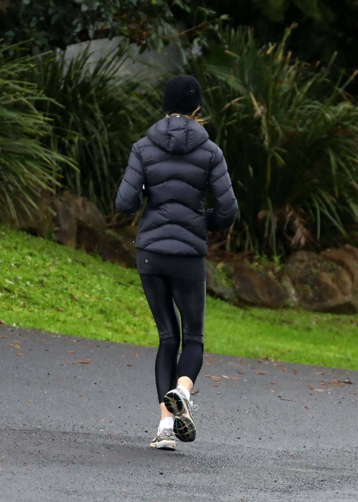 Nicole Kidman – Jogging candids in Byron Bay