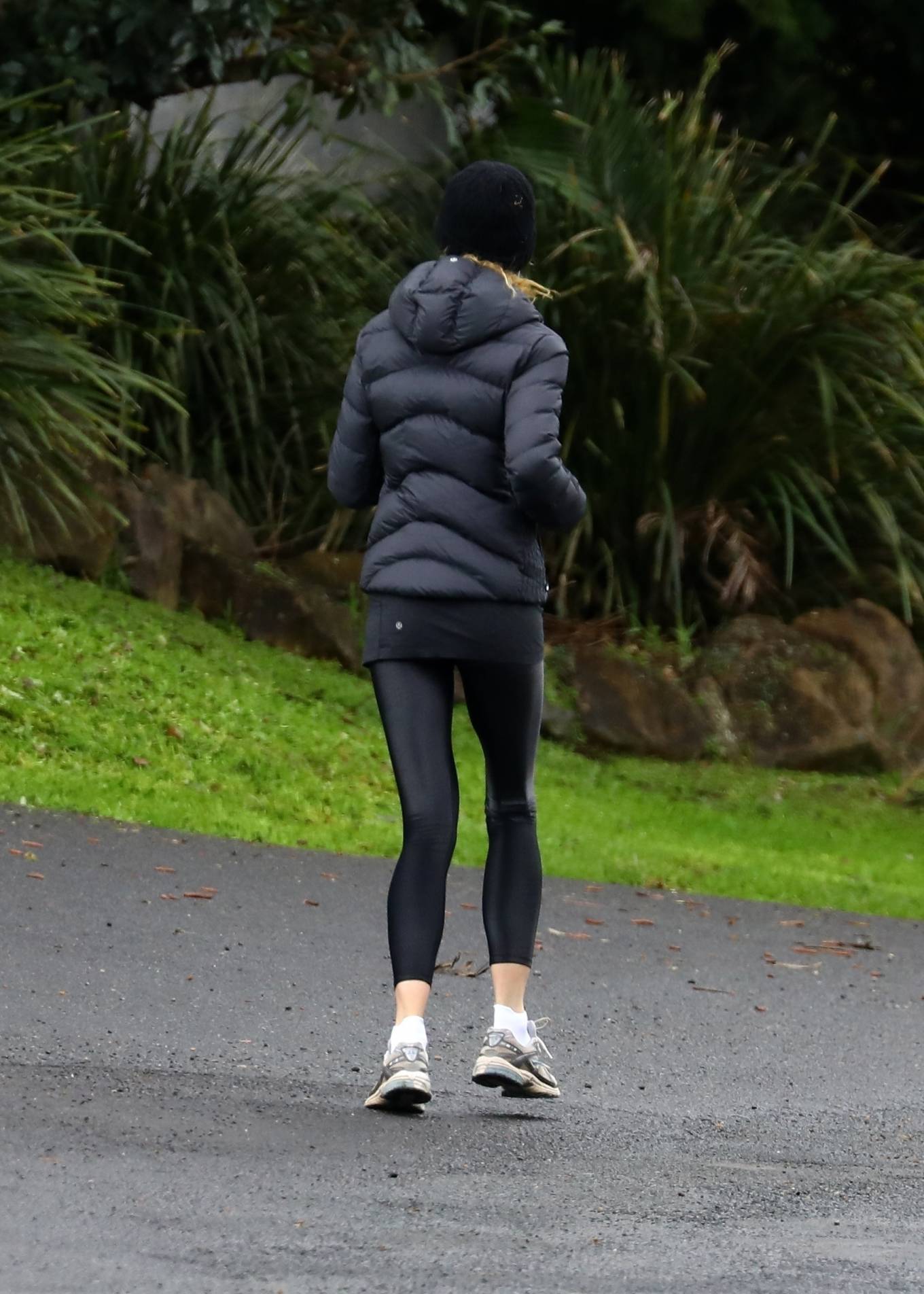 Nicole Kidman – Jogging candids in Byron Bay