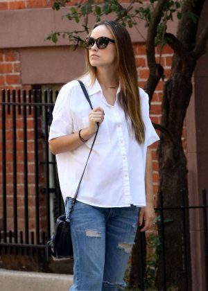 Olivia Wilde in Ripped Jeans Out in New York