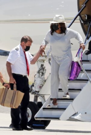 Oprah Winfrey - Arrives back in Santa Barbara