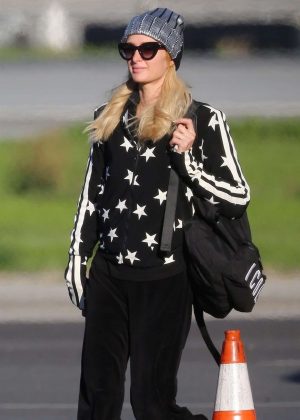 Paris Hilton - Arriving on a private jet in Van Nuys