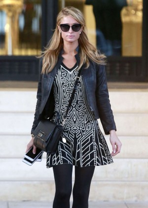 Paris Hilton Leaving Barneys New York in Beverly Hills